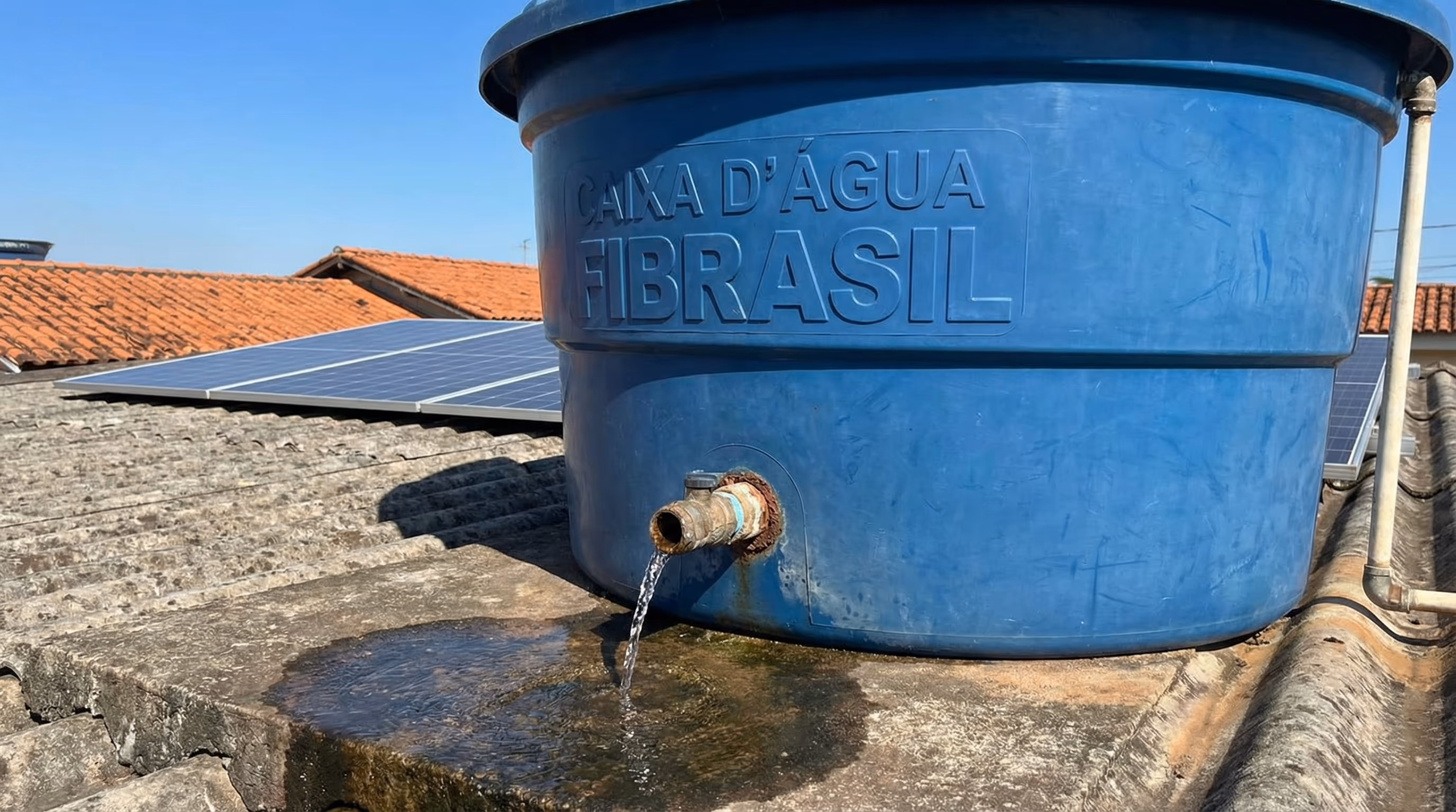 Vazamento na Caixa d'Água: Sinais, Causas e Como Resolver